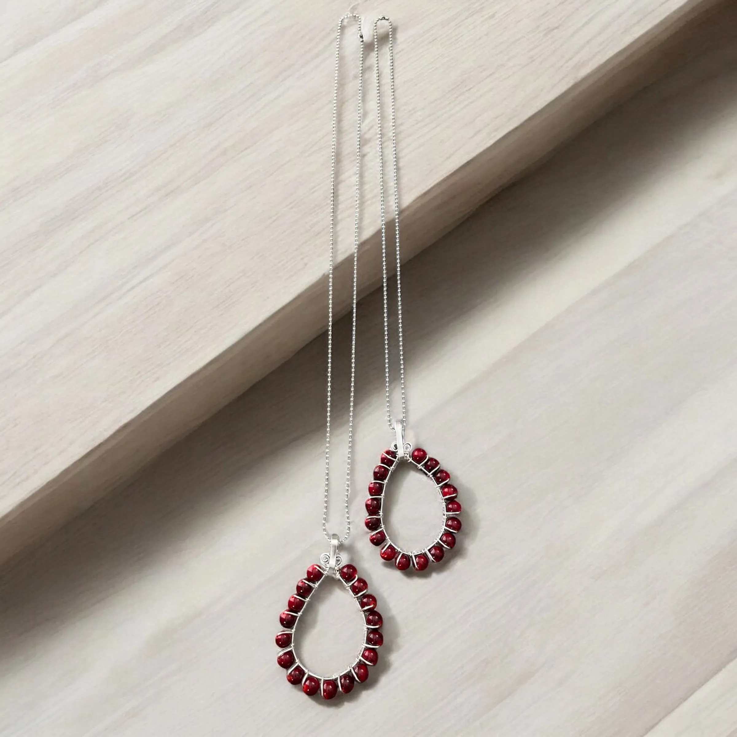Red Dyed Quarts Pendant Necklace