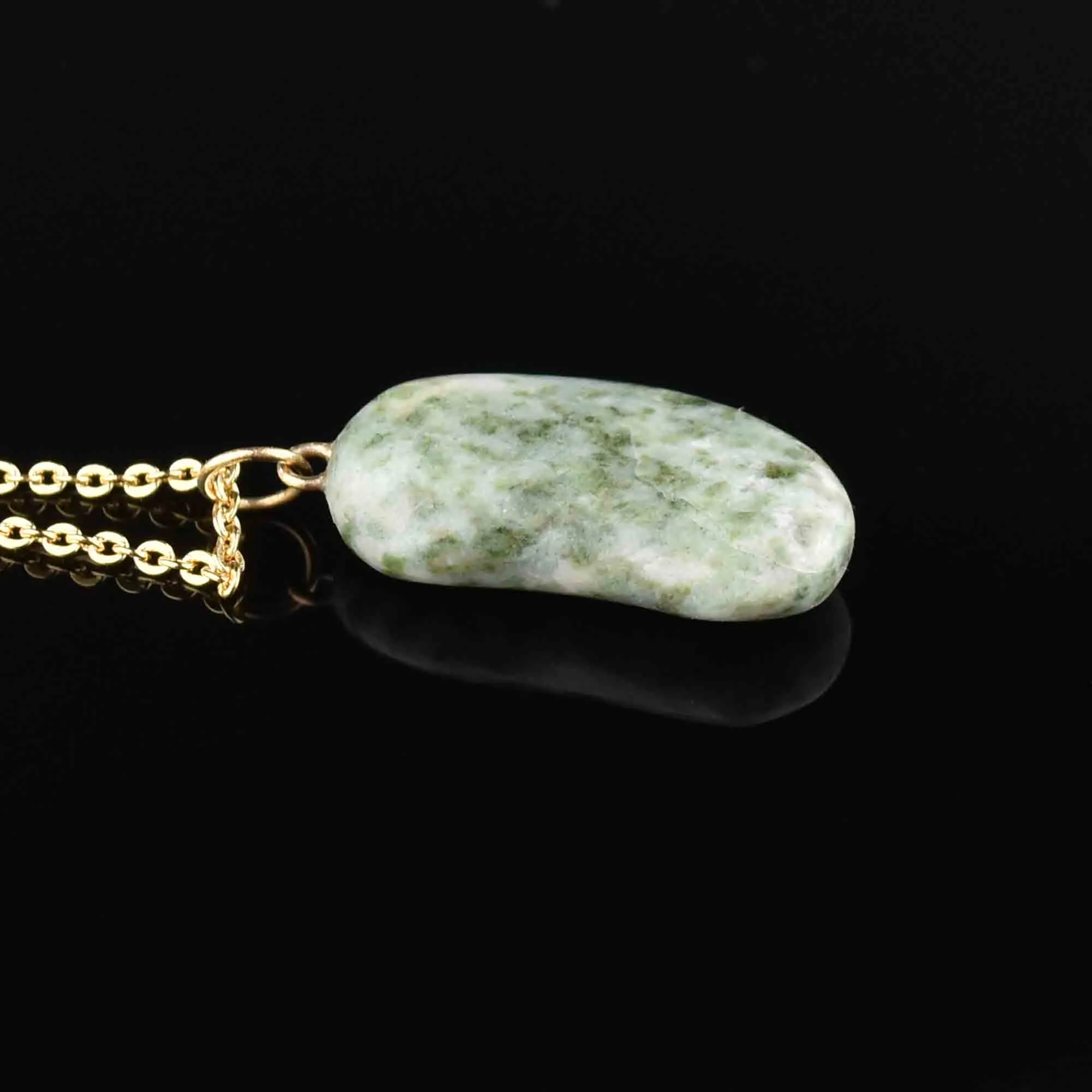 Vintage Gold Green Quartz Bean Pendant